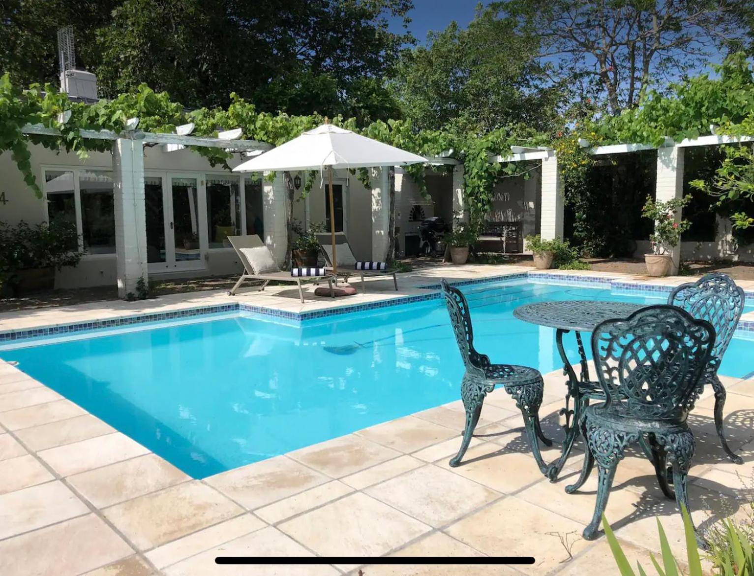 Guest Suite - Leafy Constantia Guest House 开普敦 外观 照片
